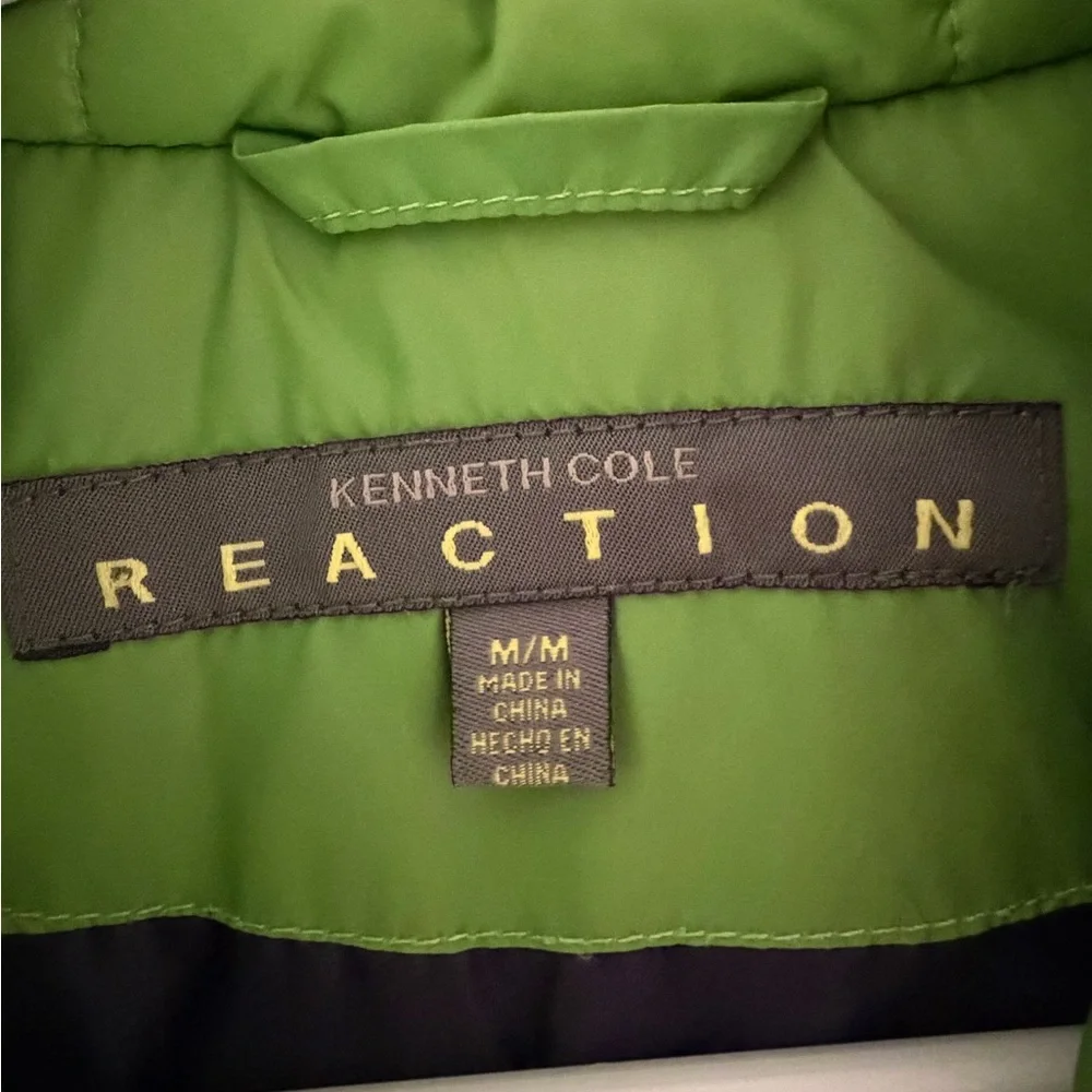 Kenneth Cole Reaction Women’s size M Green Down Puffer Vest(A485) - Picture 6 of 8